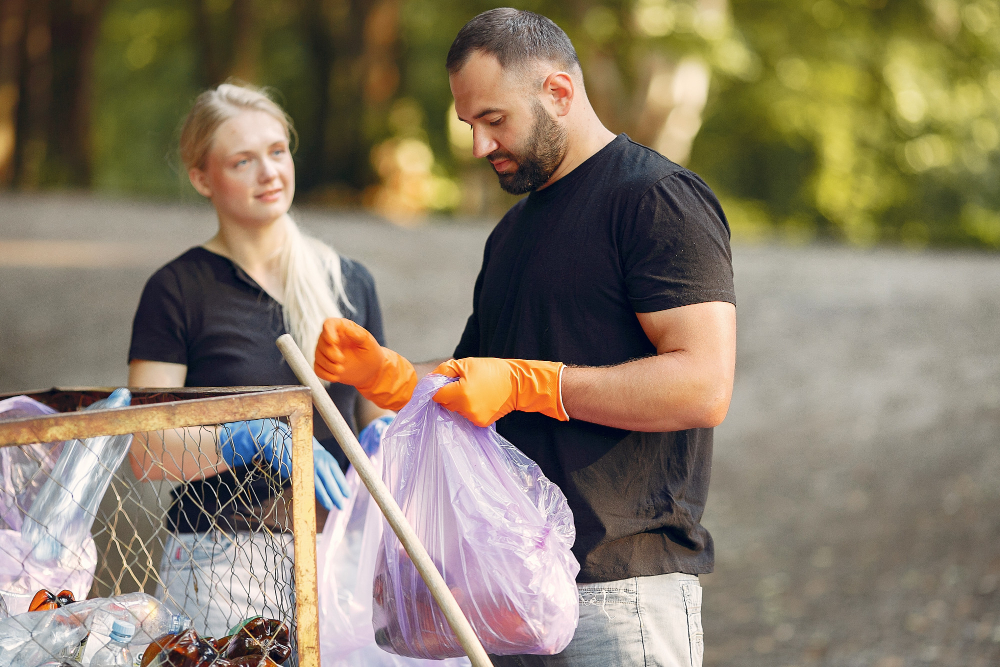 Make Seasonal Cleaning Easy by Renting a Dumpster