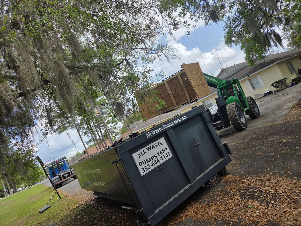 Central Florida Construction Boom: Waste Logistics Guide